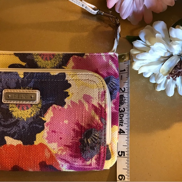 Relic Crossbody Flower Bag - Picture 8 of 8